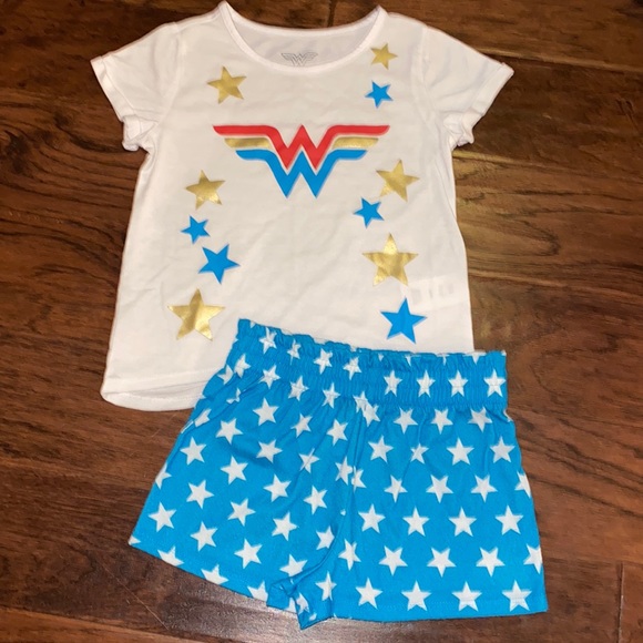 DC Other - Wonder Woman DC marvel superhero shirt shorts pajama set pj’s nightwear S (6/6X)